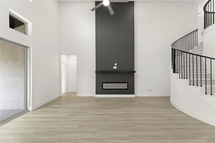 13. 4500 Brookfield - Family (2)