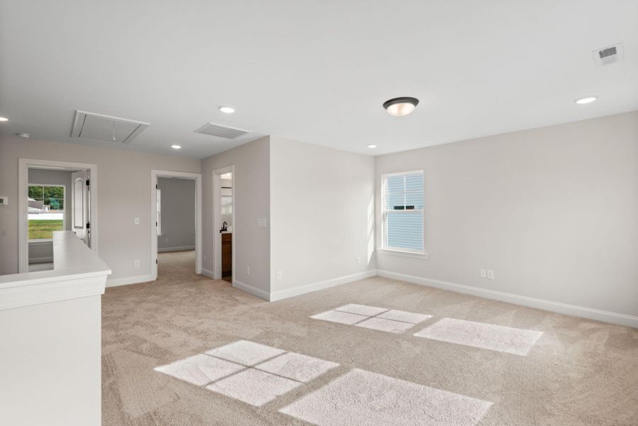 Spacious, unfurnished interior of a new home in Hopewell Garden, Winston-Salem (Image 15).