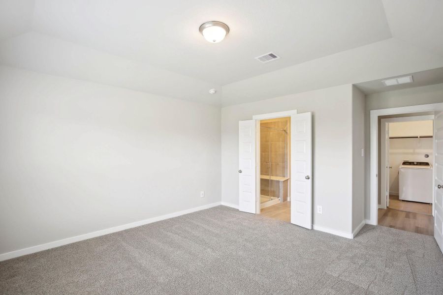 Photo is not of the actual home, but is an inspirational photo of builder’s model home and may depict options, furnishings, and/or decorator features that are not included Photo is not of the actual home, but is an inspirational photo of builder’s model home and may depict options, furnishings, and/or decorator features that are not included