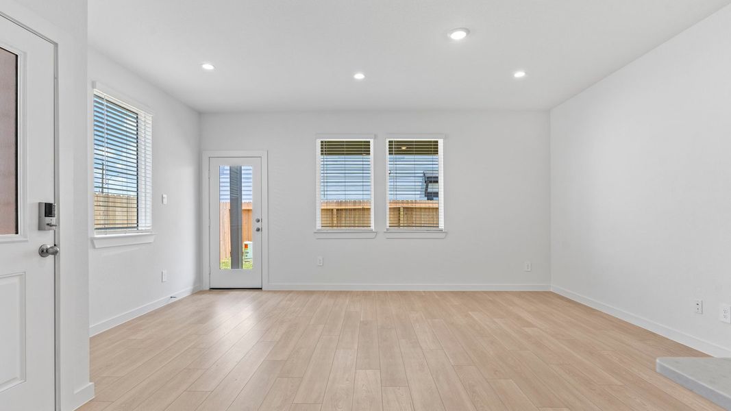 Spacious, unfurnished interior of a new home in Lexington Village, Missouri City (Image 25). Spacious, unfurnished interior of a new home in Lexington Village, Missouri City (Image 25).