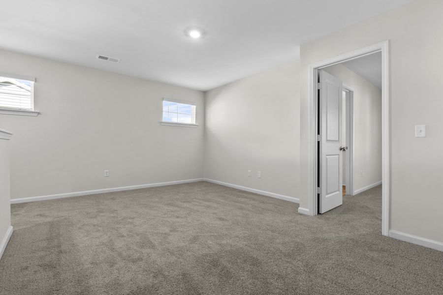 Representative unfurnished interior of a home built from the Larch Single-Family B by McGuinn Homes in Willow Lake, Blythewood (Image 17).