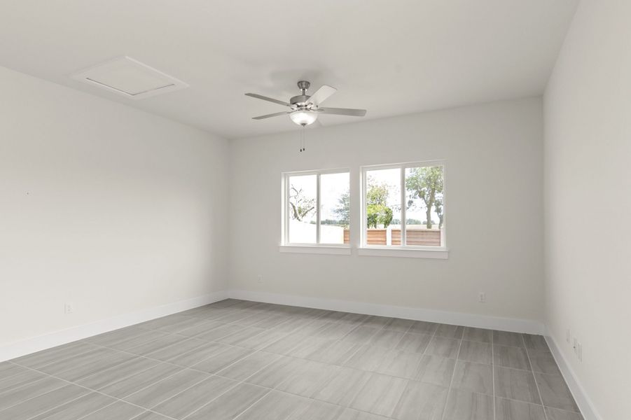 Spacious, unfurnished interior of a new home in Saddle Creek Twinhomes, Georgetown (Image 25).