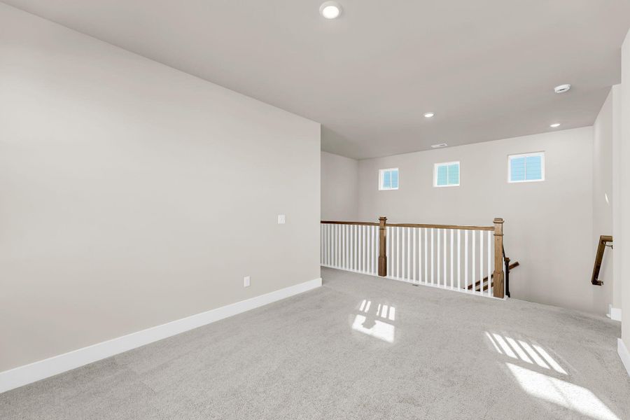 Spacious, unfurnished interior of a new home in Carnes Crossroads, Summerville (Image 29).