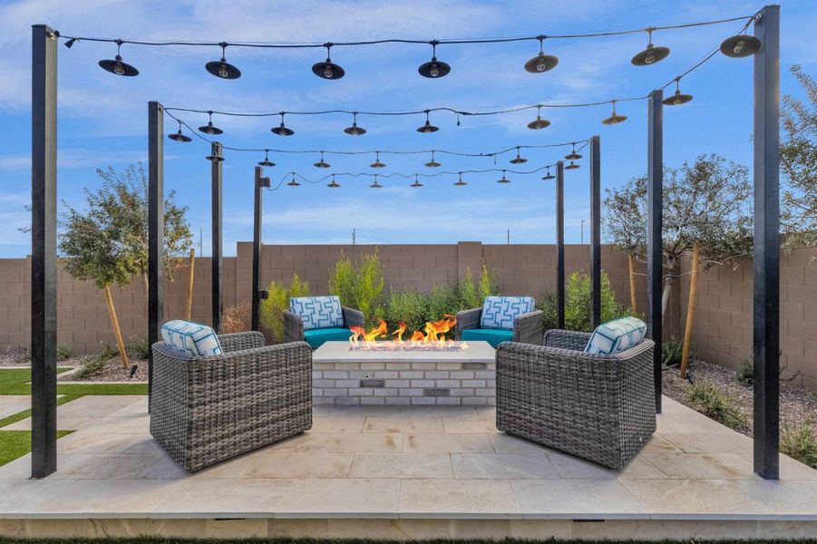 Representative exterior details of a home built from the Residence Six by Blandford Homes in Earnhardt Ranch, Chandler (Image 26).