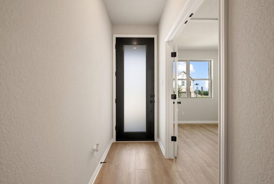 Spacious, unfurnished interior of a new home in Patterson Ranch, Georgetown (Image 34).