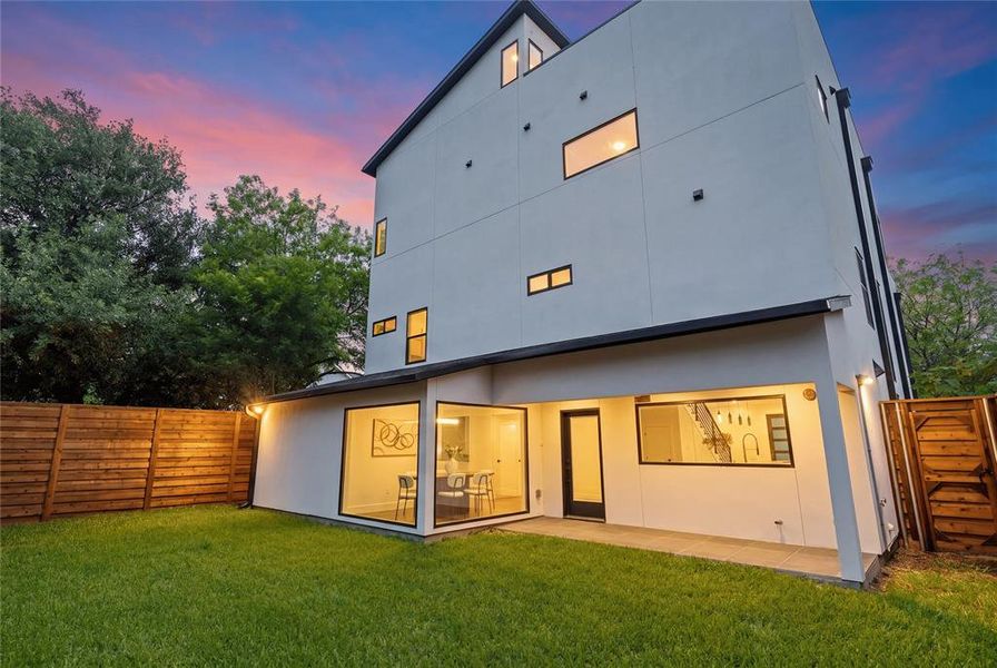 Exterior details and patio area of a home in , Dallas (Image 3).