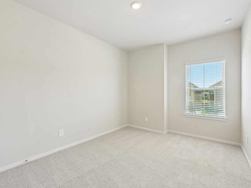 Spacious, unfurnished interior of a new home in Pinewood Trails - City Series, Atascocita (Image 12).
