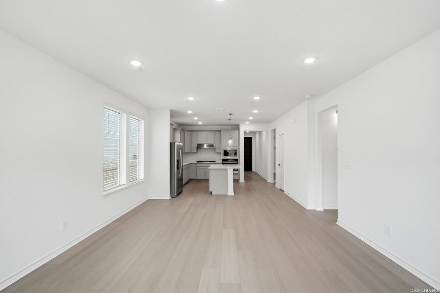 Spacious, unfurnished interior of a new home in Bison Ridge, San Antonio (Image 46). Spacious, unfurnished interior of a new home in Bison Ridge, San Antonio (Image 46).