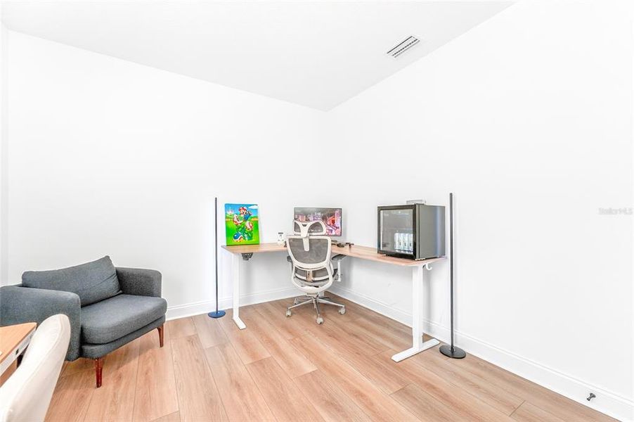 Furnished interior view inside a new home in , Winter Garden (Image 42).