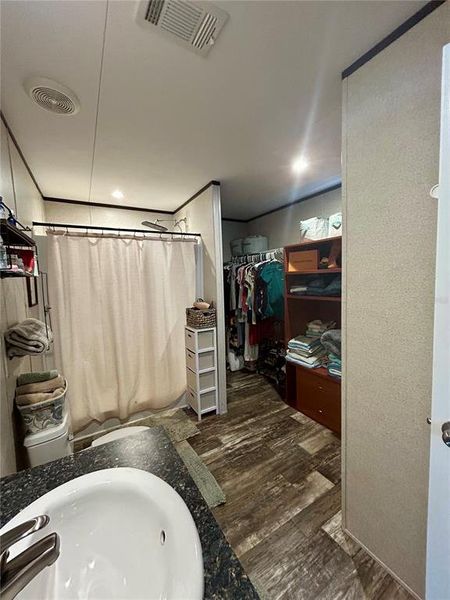 Image 21 of a home in .