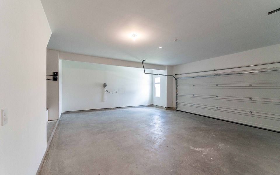 Spacious, unfurnished interior of a new home in Swenson Heights, Seguin (Image 48).