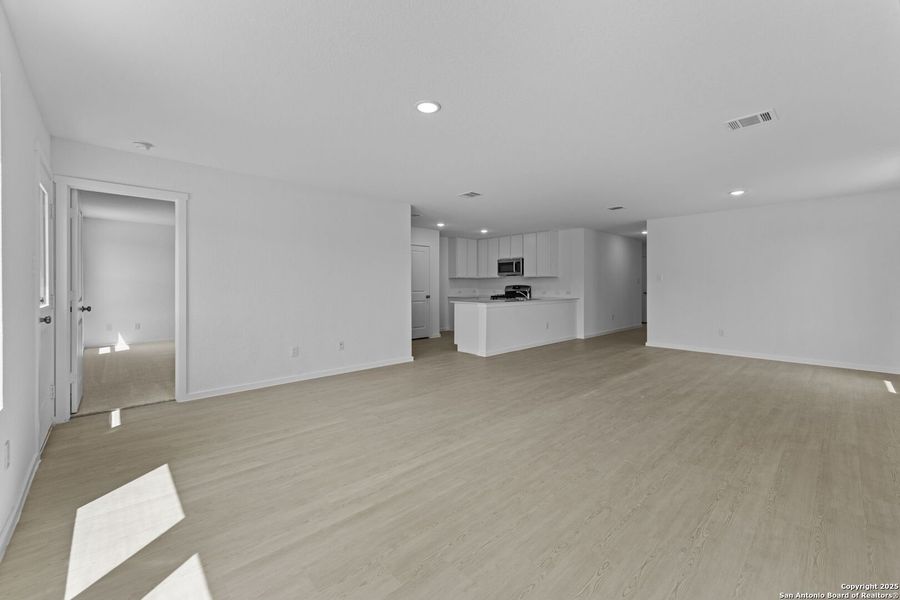 Spacious, unfurnished interior of a new home in Lodi Grove, Floresville (Image 22). Spacious, unfurnished interior of a new home in Lodi Grove, Floresville (Image 22).
