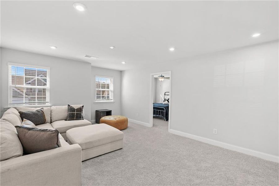 Furnished interior view inside a new home in Sierra Creek, Hoschton (Image 8).