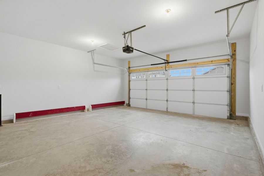 Spacious, unfurnished interior of a new home in Salem Landing, Rockvale (Image 28).