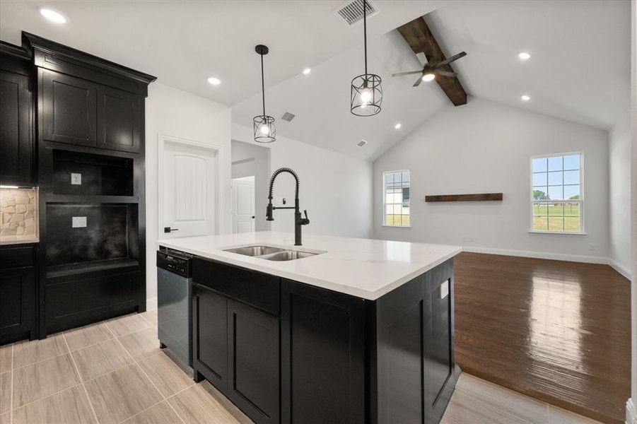 Furnished interior view inside a new home in , Corsicana (Image 8).