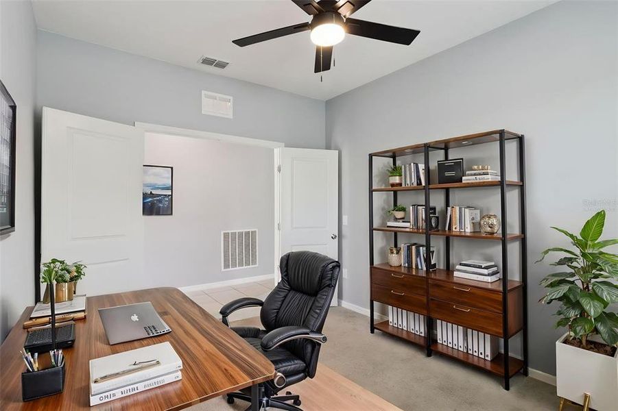 Furnished interior view inside a new home in , Lake Alfred (Image 17).
