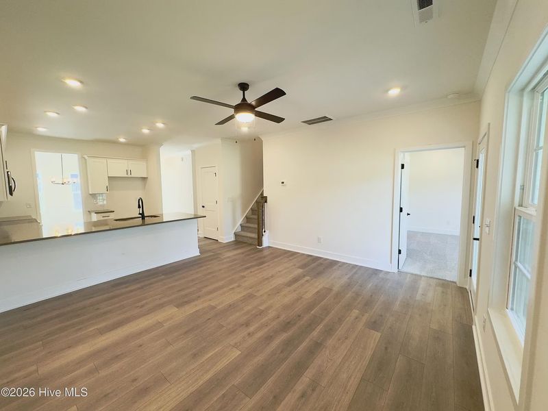 Spacious, unfurnished interior of a new home in Autumn Trail, Bolivia (Image 16).