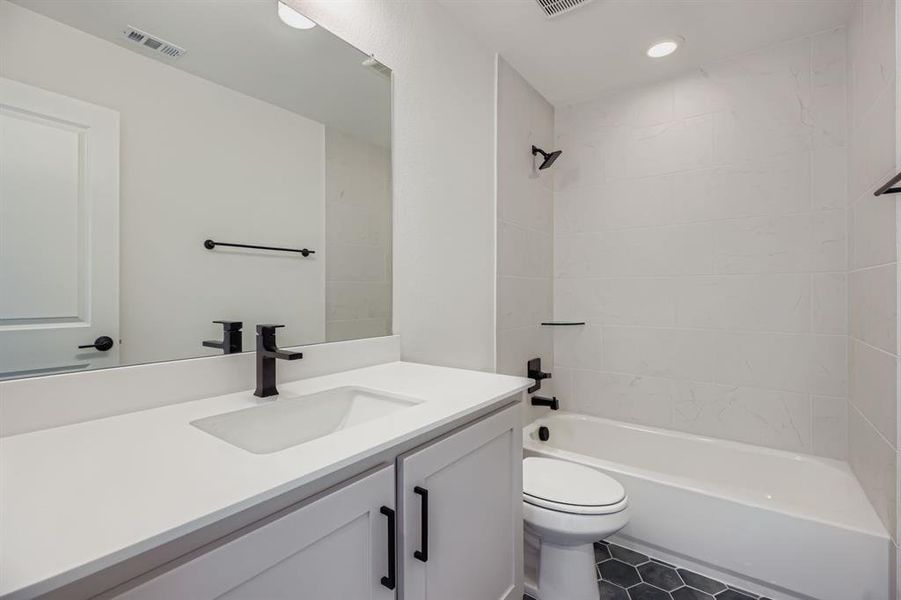 Furnished interior view inside a new home in Mosaic 40s, Celina (Image 7).