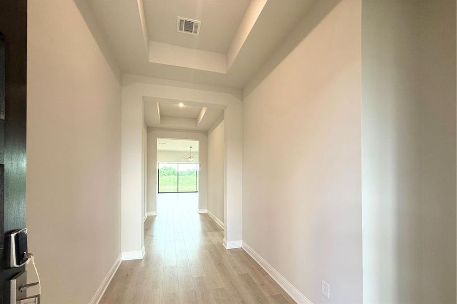 Spacious, unfurnished interior of a new home in Eagle’s Estates, Burleson (Image 16).