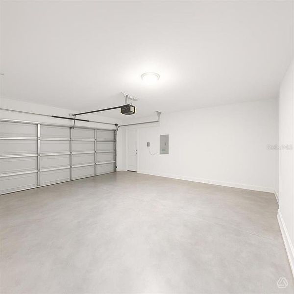 Spacious, unfurnished interior of a new home in , Parrish (Image 14).