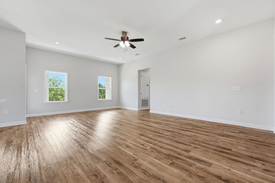 Spacious, unfurnished interior of a new home in Southern Charm, Crestview (Image 37). Spacious, unfurnished interior of a new home in Southern Charm, Crestview (Image 37).