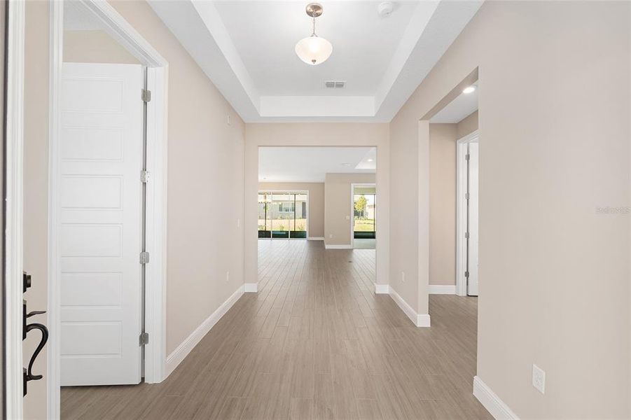 Spacious, unfurnished interior of a new home in , Ocala (Image 22).
