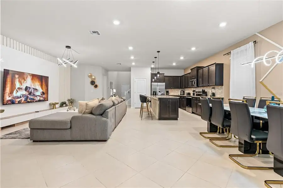 Furnished interior view inside a new home in Windsor Cay Resort, Clermont (Image 14).