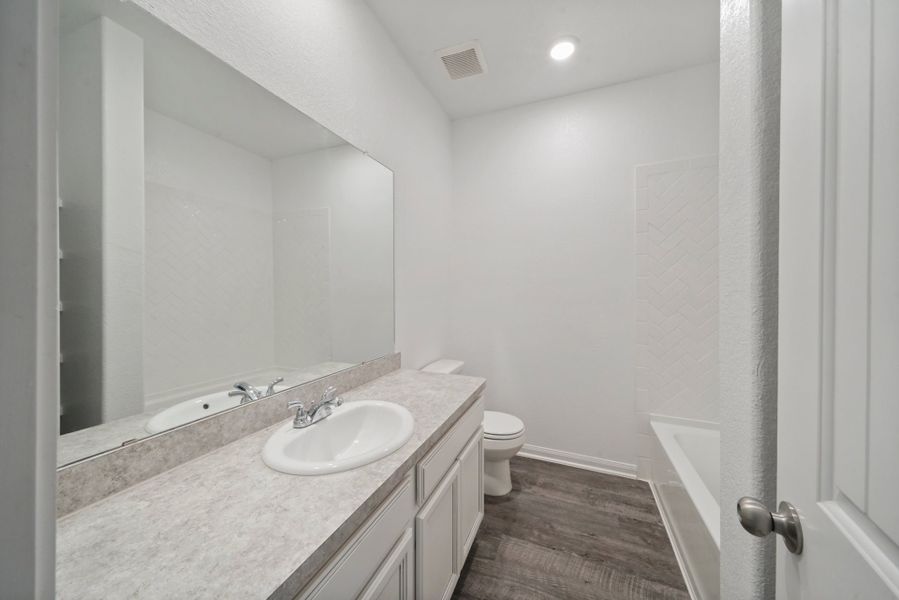 Bastrop Floorplan - Secondary Bathroom Bastrop Floorplan - Secondary Bathroom