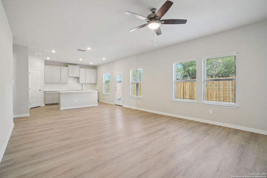 Spacious, unfurnished interior of a new home in Royal Crest, San Antonio (Image 46).