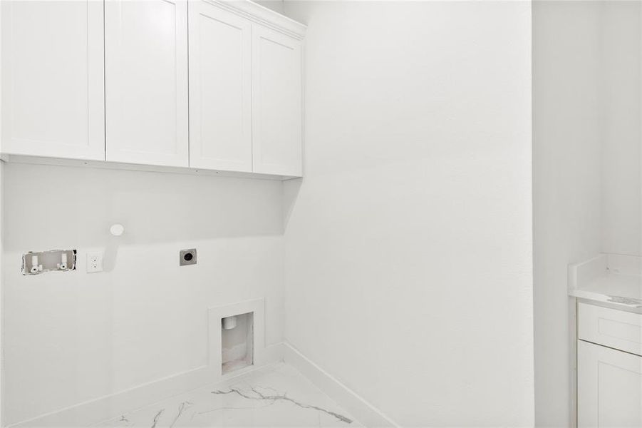 Spacious, unfurnished interior of a new home in , Dallas (Image 30). Spacious, unfurnished interior of a new home in , Dallas (Image 30).