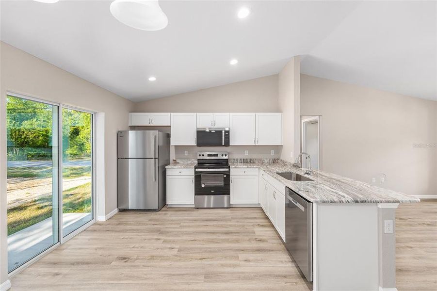 MODEL HOME MODEL HOME