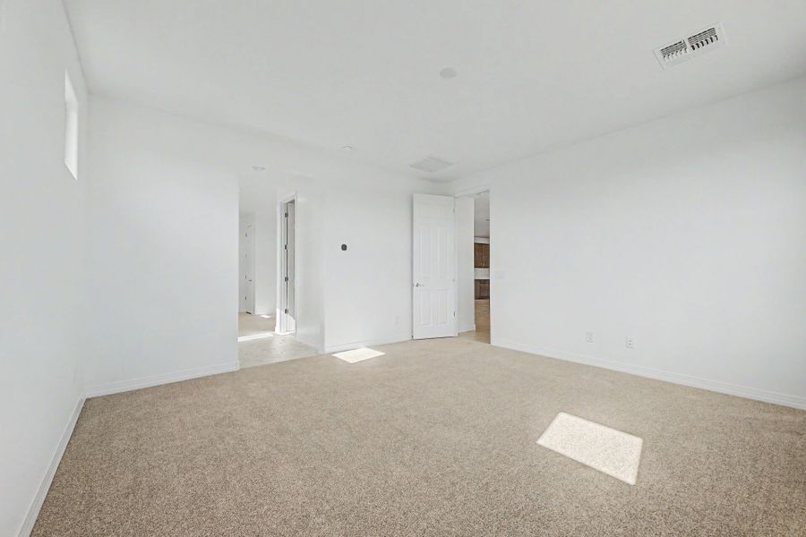 Spacious, unfurnished interior of a new home in Tierra Vistoso, Surprise (Image 12).