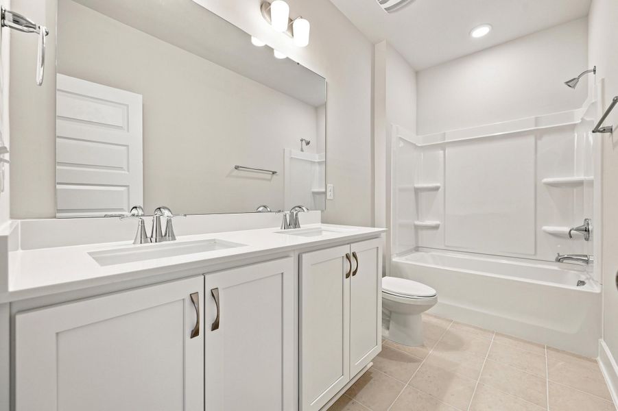 Furnished interior view inside a new home in Allen Park, Raleigh (Image 10).