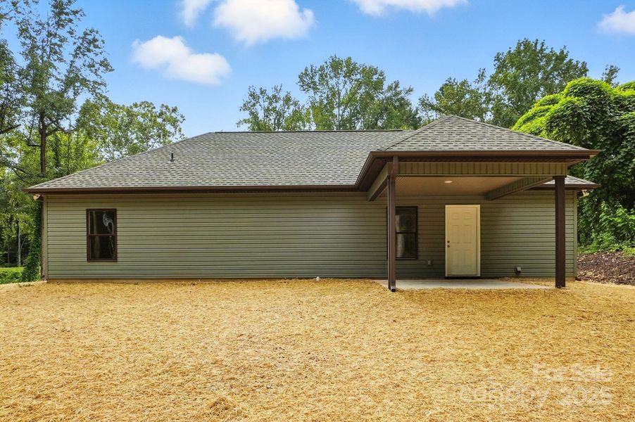 Front exterior of a new home in , York, SC, highlighting curb appeal (Image 18). Front exterior of a new home in , York, SC, highlighting curb appeal (Image 18).