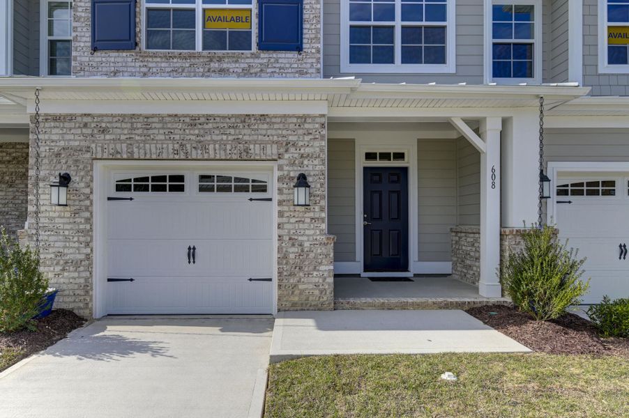 Exterior details and patio area of a home in Lake Carolina Townhomes, Columbia (Image 3).