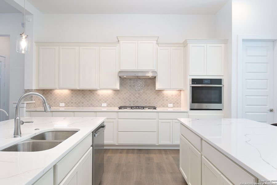 Furnished interior view inside a new home in Mesa Western, Cibolo (Image 14).