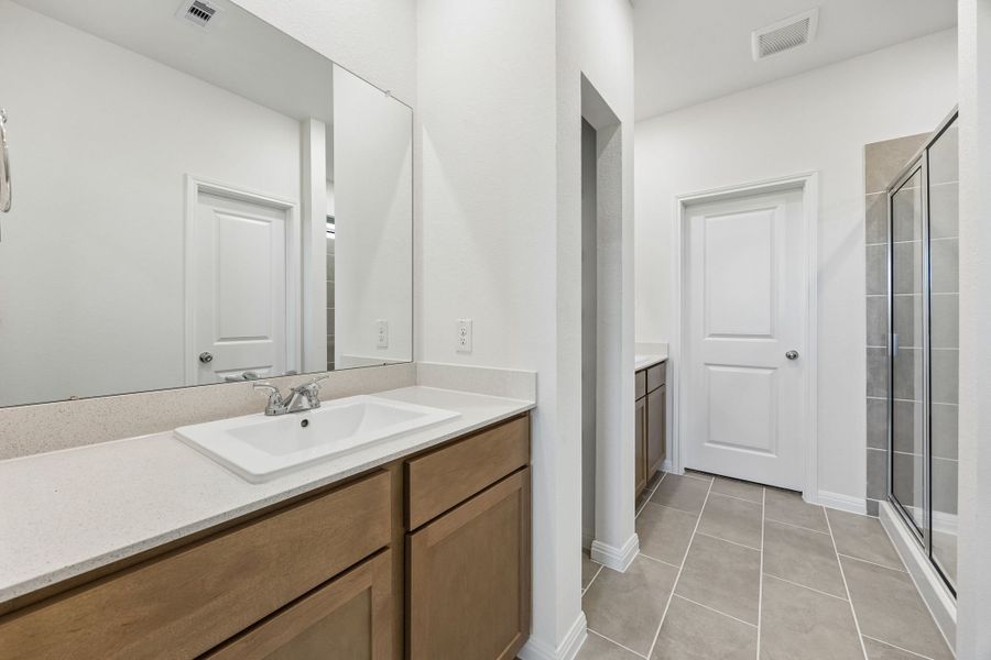 Furnished interior view inside a new home in Riviera Pines, Huffman (Image 13).