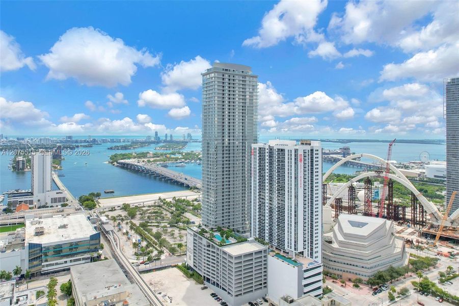 Condo located in Miami, FL showcasing its design and architecture (Image 3). Condo located in Miami, FL showcasing its design and architecture (Image 3).