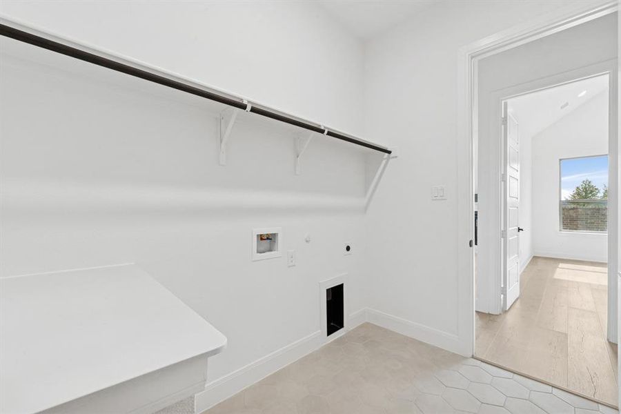 Spacious, unfurnished interior of a new home in South Pointe Cottage Series, Mansfield (Image 30). Spacious, unfurnished interior of a new home in South Pointe Cottage Series, Mansfield (Image 30).