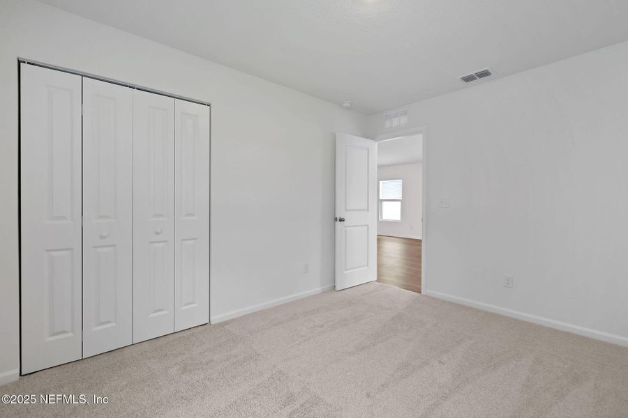 Spacious, unfurnished interior of a new home in Bellbrooke, Jacksonville (Image 20).