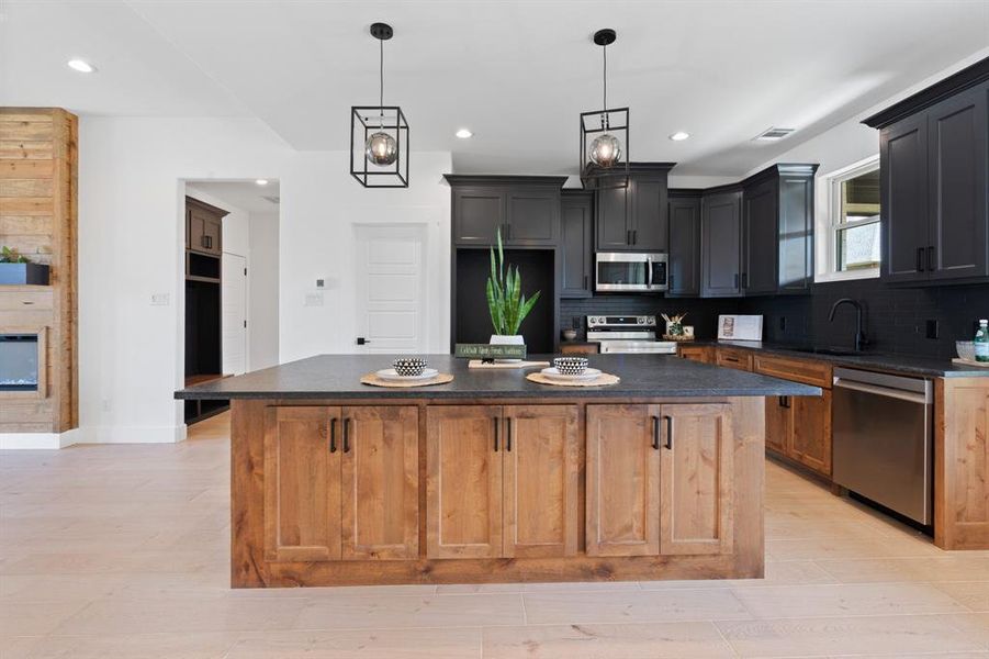 Great breakfast bar area