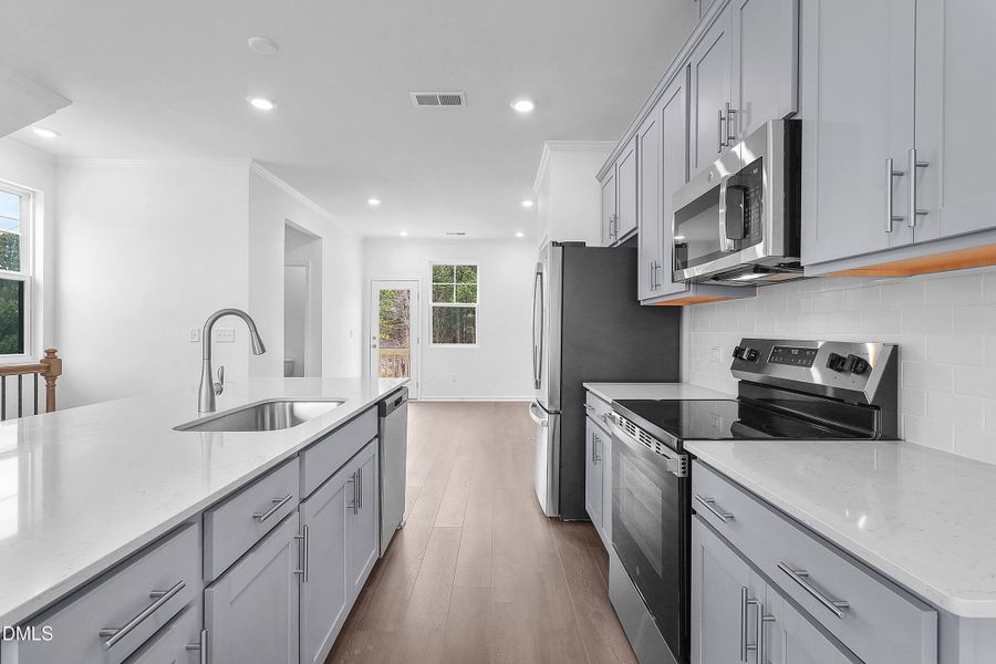 SUN_ElmGrove_Pic_Wyatt_Kitchen_5of7