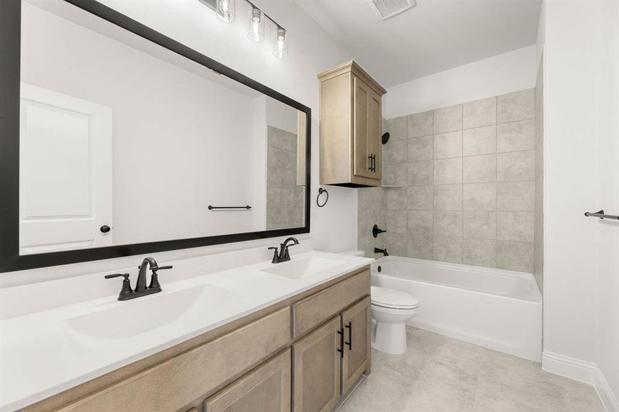 733 Winecup-Bathroom-1