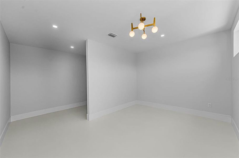 Spacious, unfurnished interior of a new home in , Treasure Island (Image 28).