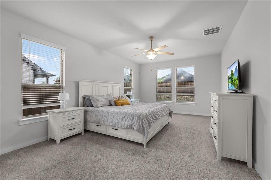Furnished interior view inside a new home in , Fort Worth (Image 20).
