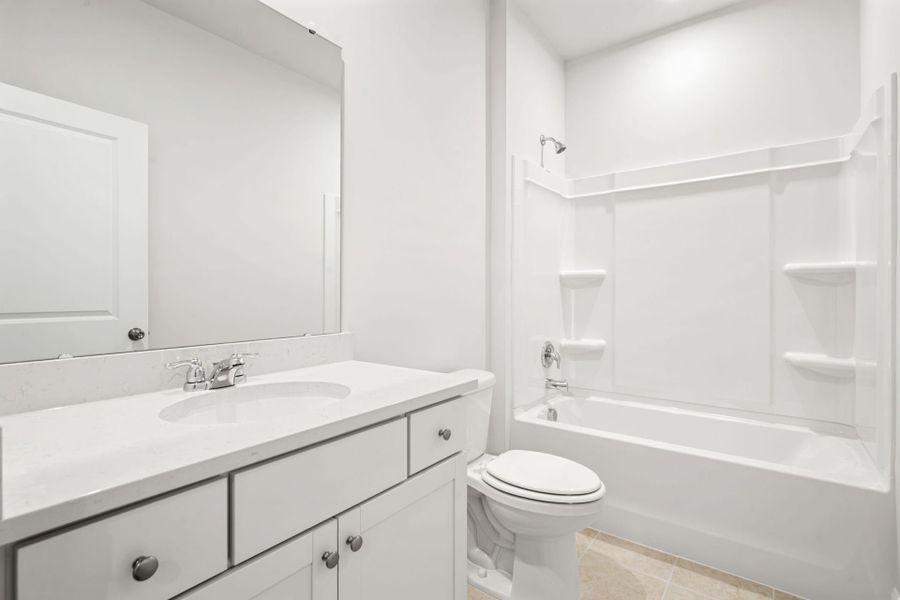 Furnished interior view inside a new home in Salem Bay, Beaufort (Image 6).