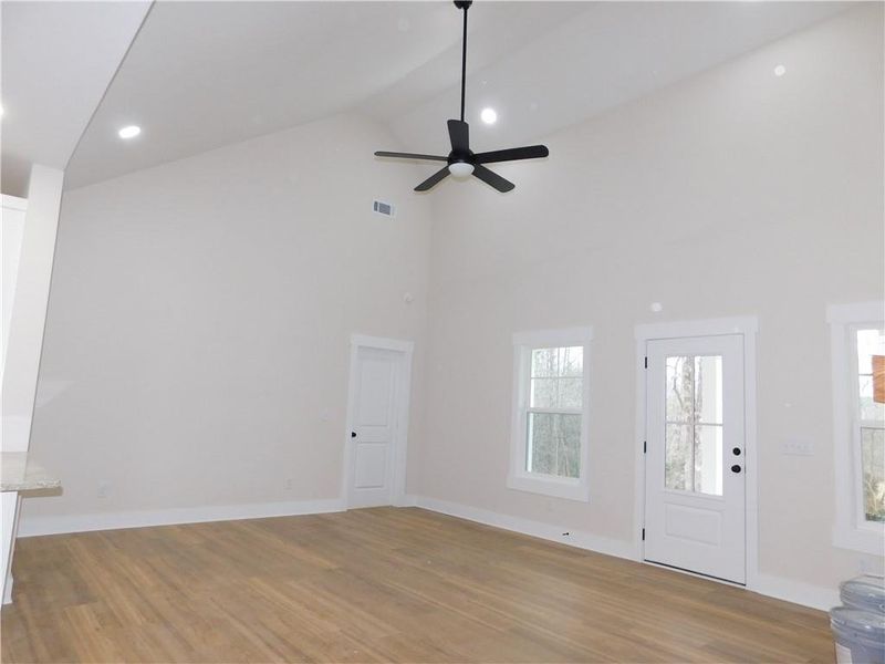 Spacious, unfurnished interior of a new home in , Dahlonega (Image 20).