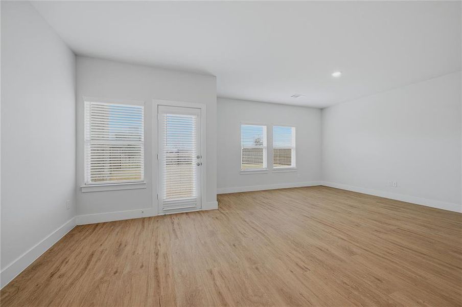 Spacious, unfurnished interior of a new home in , Forney (Image 27).