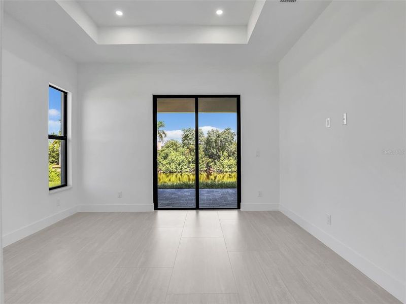 Spacious, unfurnished interior of a new home in , Cape Coral (Image 30).