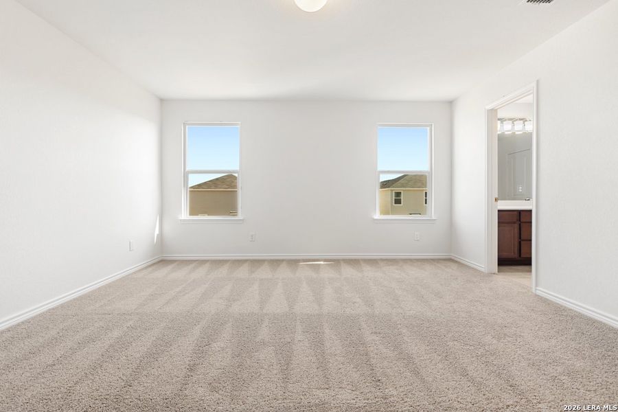 Spacious, unfurnished interior of a new home in The Granary - Heritage Collection, San Antonio (Image 29).